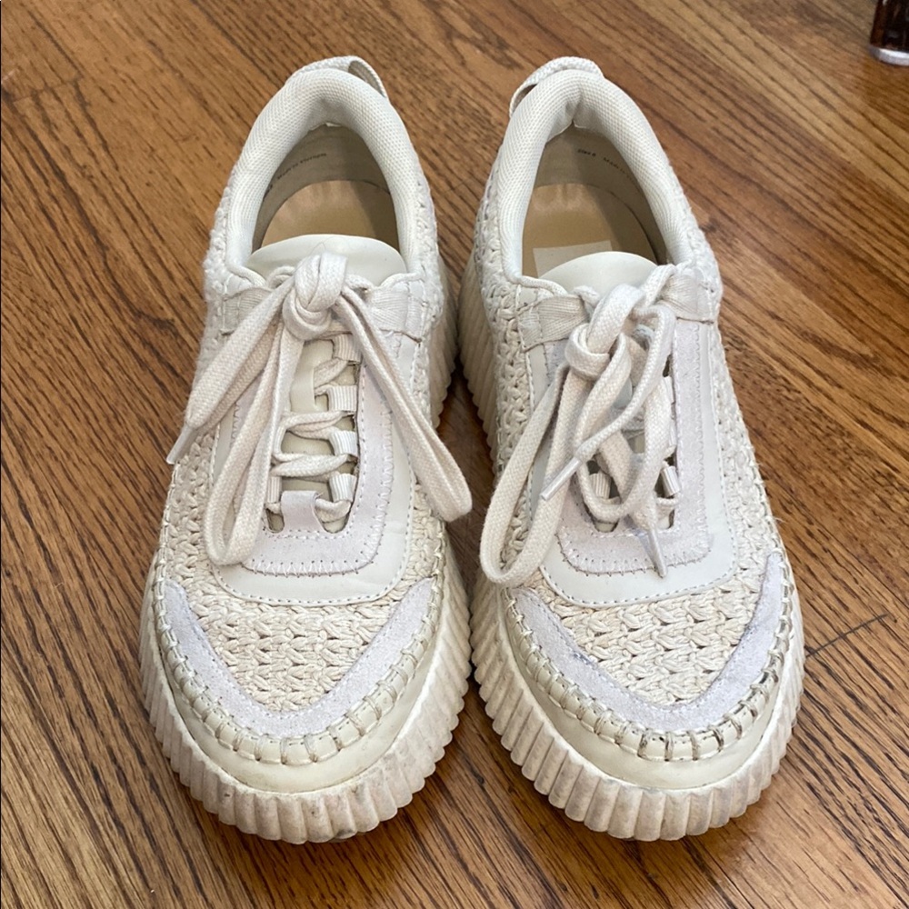 Dolce Vita Dolen shoes. Size 8